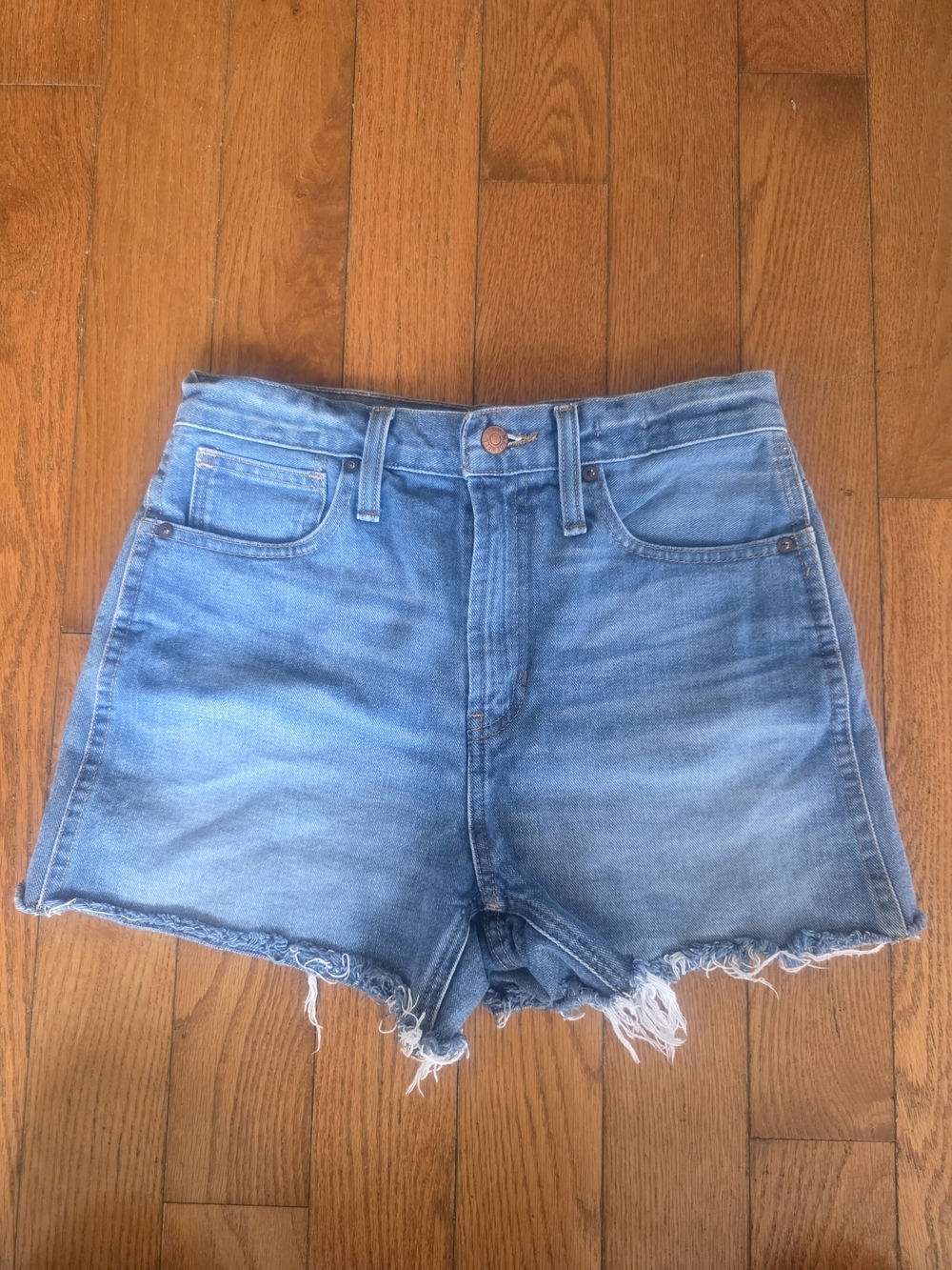 Madewell The Perfect Jean Short In Light Blue High-Rise Frayed Denim